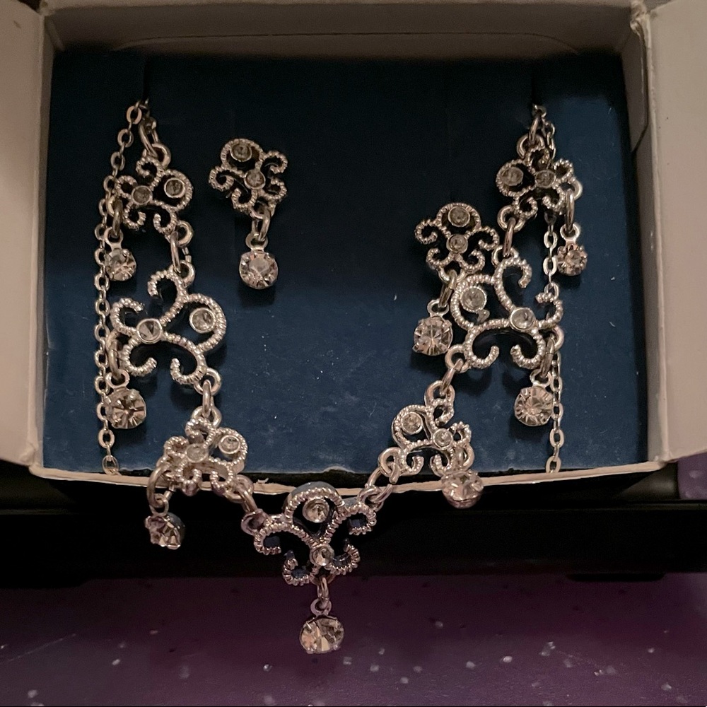 Necklace & Earring Gift Set